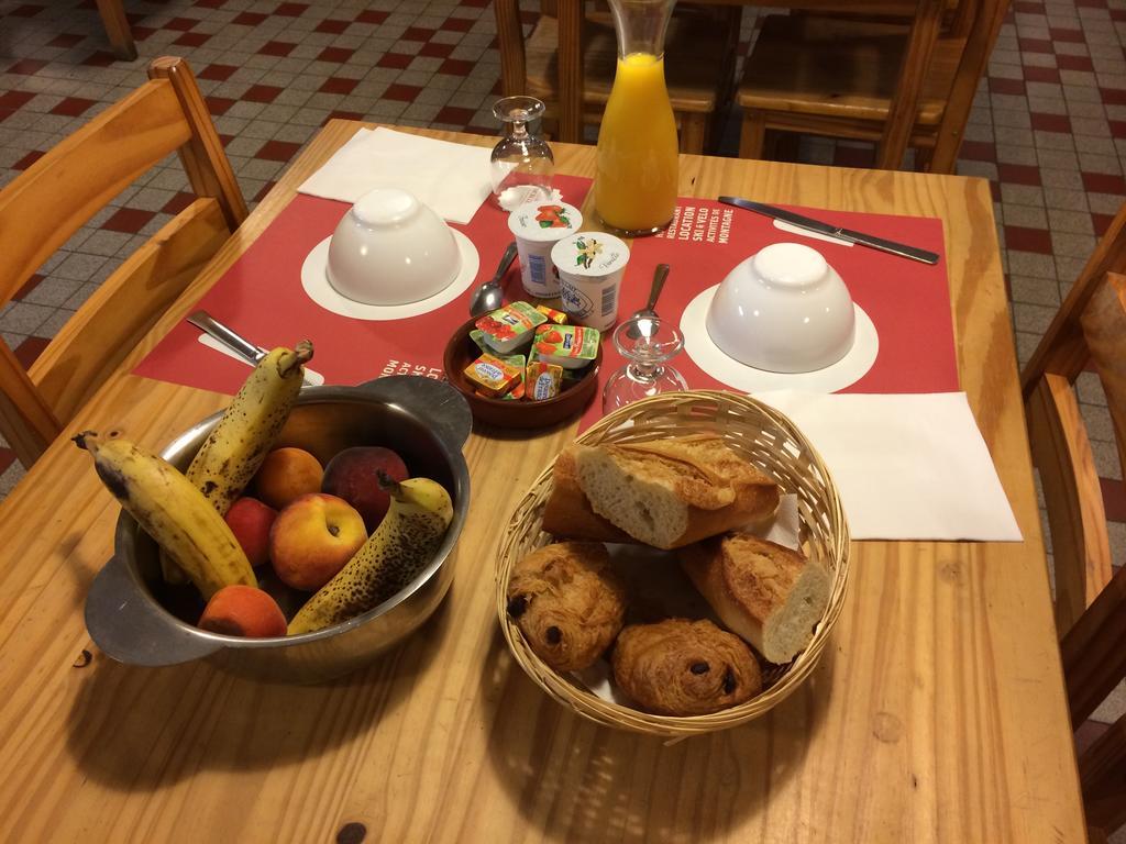 Hotel Le Tuc De L'Etang Boutx Экстерьер фото