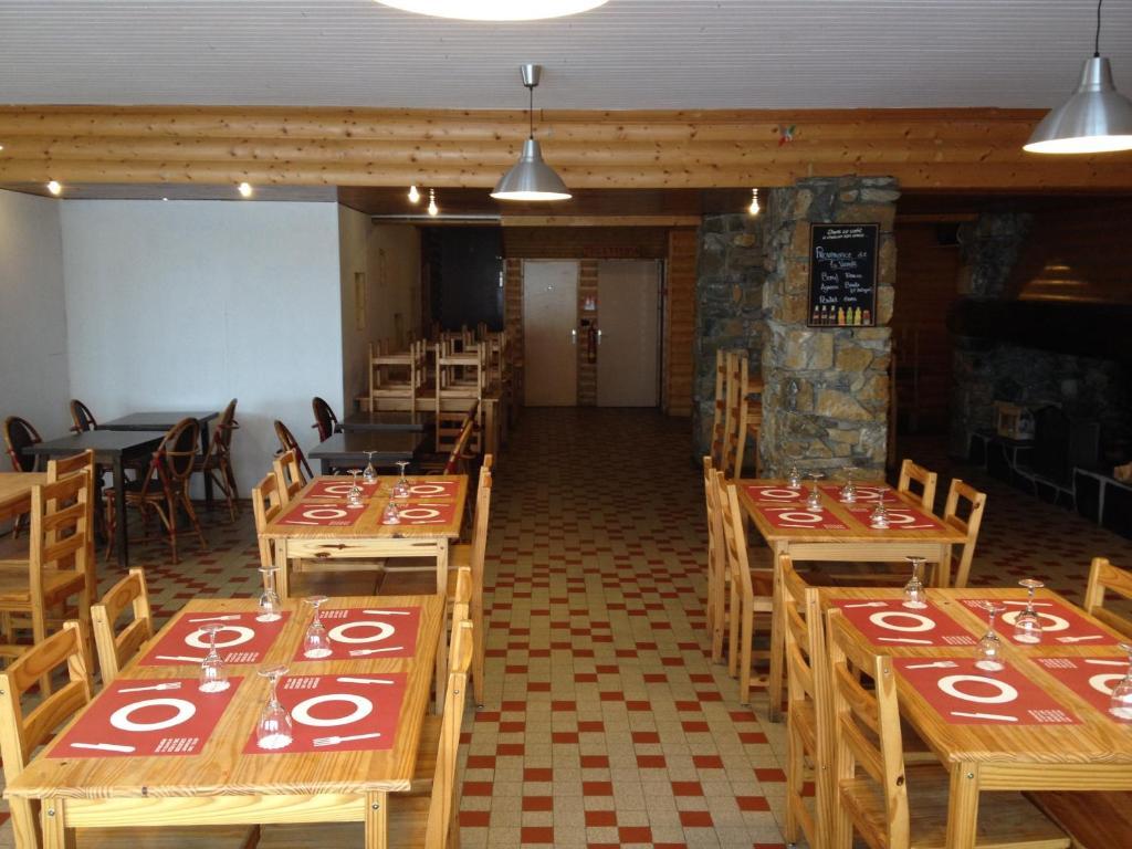 Hotel Le Tuc De L'Etang Boutx Экстерьер фото